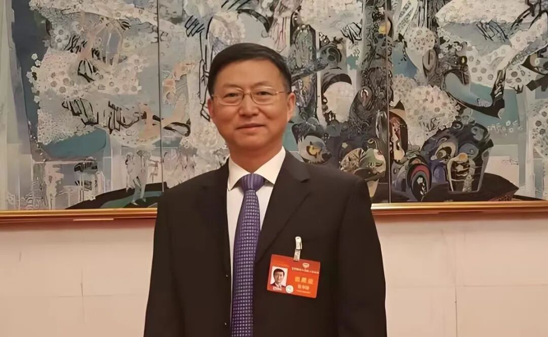 政协委员建议普及普通高中，将其纳入义务教育