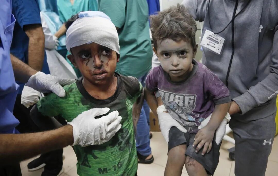 伊朗小学遭袭事件：特朗普表态引争议，多地民用设施遭攻击