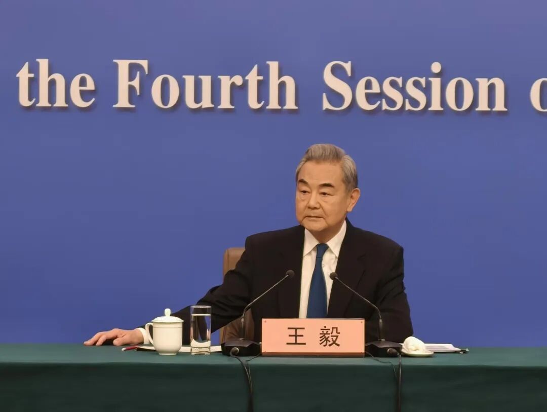 王毅谈中俄关系：风雨不动安如山，共为世界注入正能量