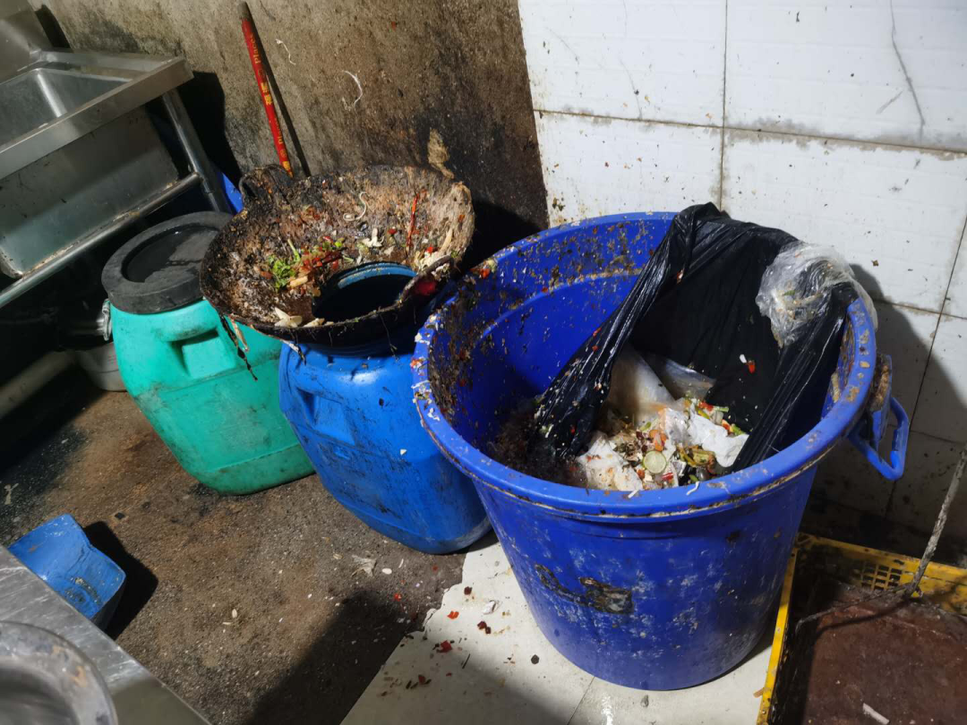 多家外卖店被强制下线！虚假堂食、卫生堪忧引关注