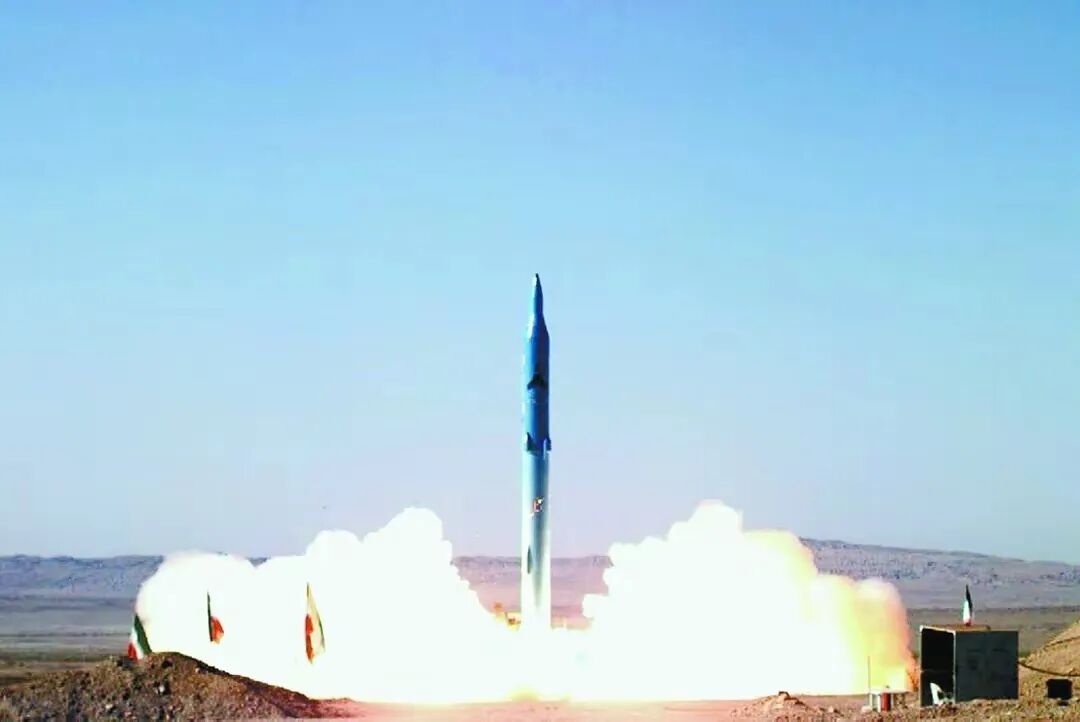 伊朗对以色列发动报复性导弹袭击 首次使用“泥石”弹道导弹