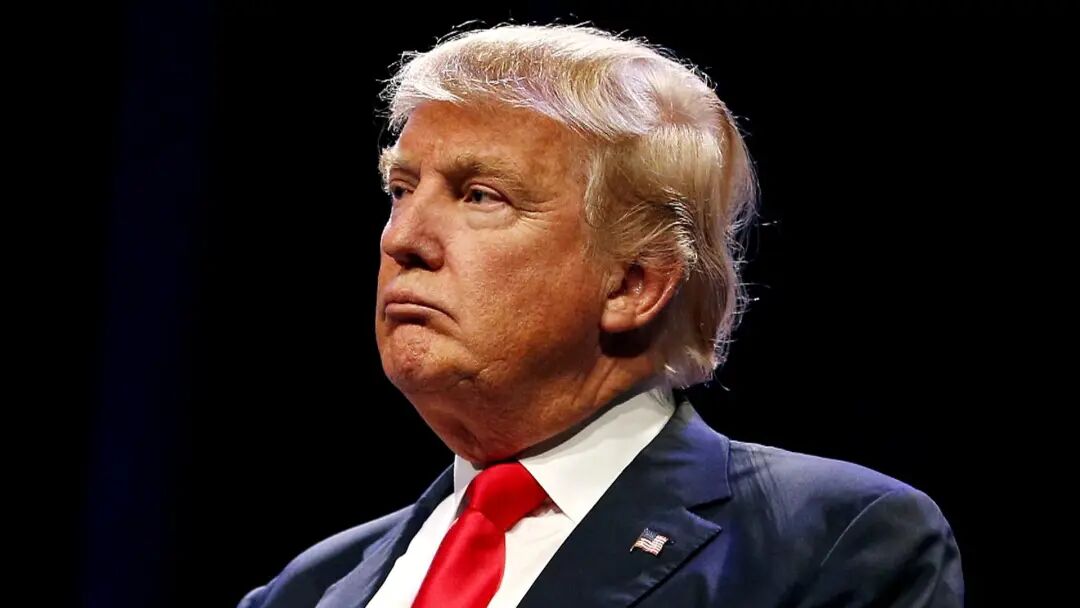 特朗普“静默”现身最高法，打破百年惯例的背后暗流