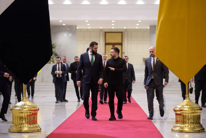 泽连斯基突访大马士革,一场“一手卖盾,一手卖粮”的外交突围