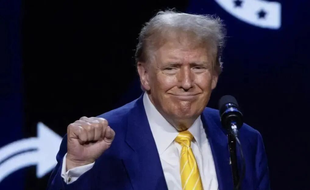 特朗普的“变脸”大戏 ! 一手挥舞关税大棒，一手递出停战橄榄枝