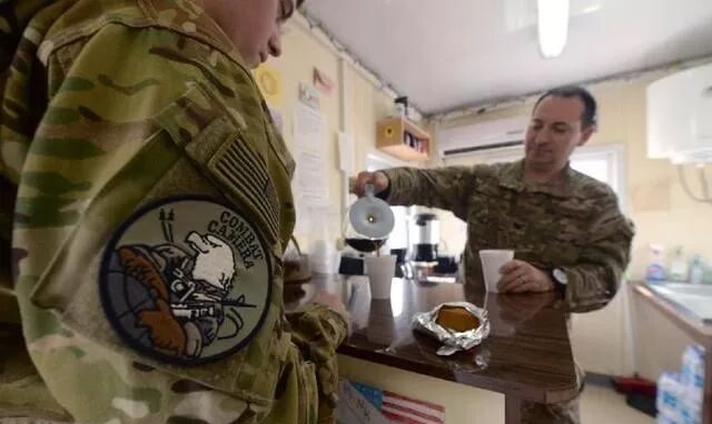 美军“晒”战时账单:5万大兵喝掉760万杯咖啡