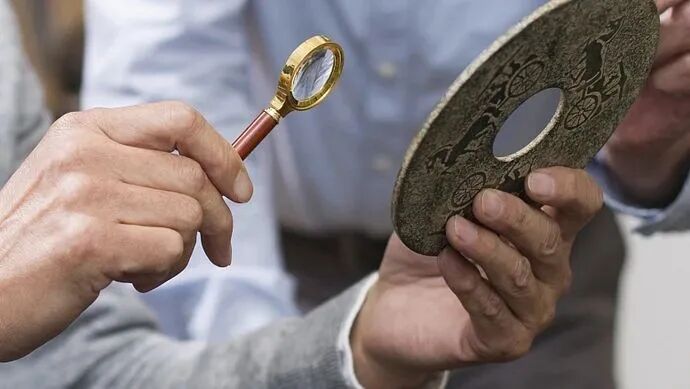 警惕！直播间“免费鉴宝”背后的惊天骗局