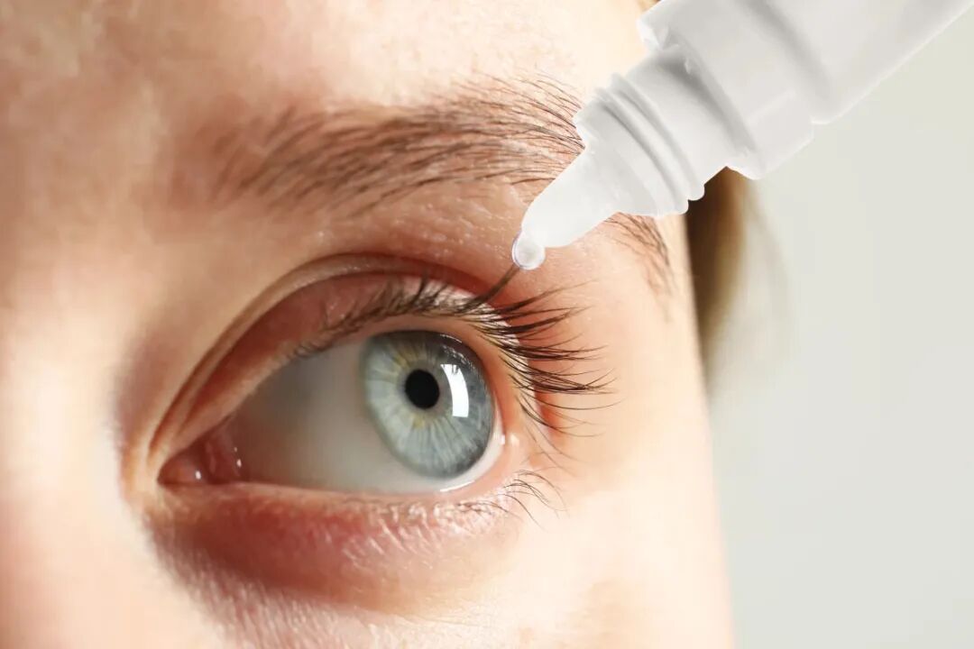 警惕！孩子用的近视眼药水，成人滴了为何会出问题？
