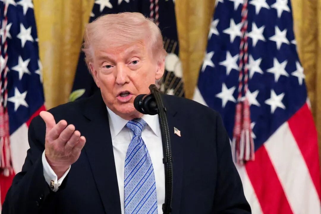 霍尔木兹的封锁与反封锁：伊朗递出橄榄枝，美国却握紧了绞索