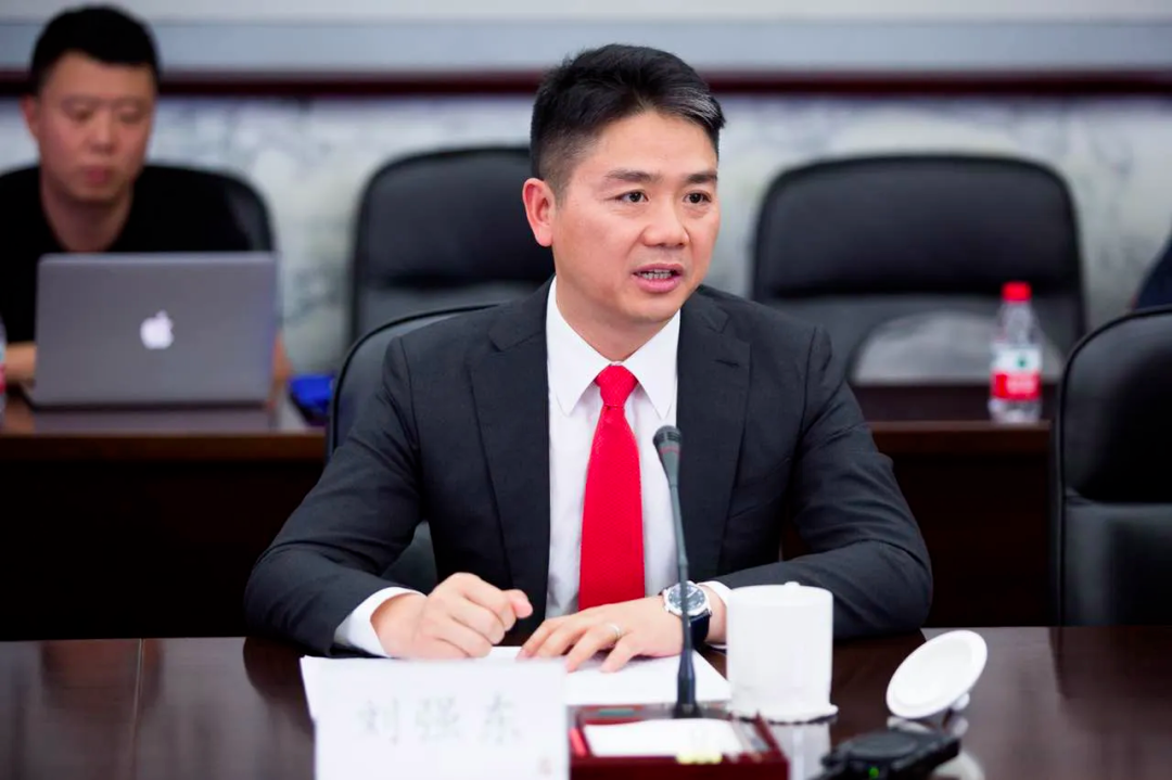 别人用AI裁员,京东却砸钱让“被机器人取代”的工人变白领